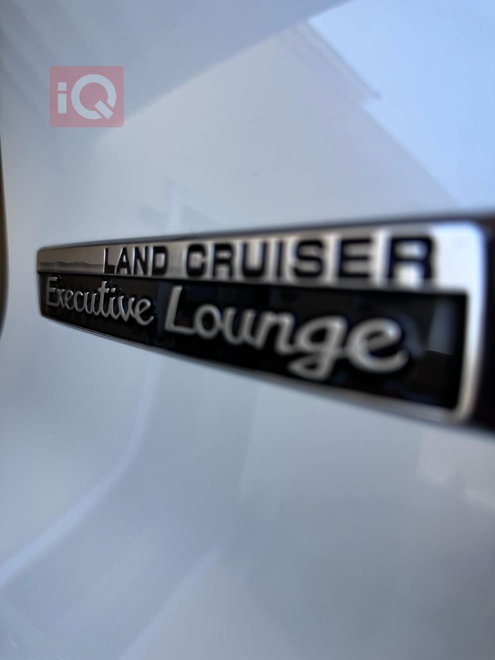 تۆیۆتا لاند کروزەر